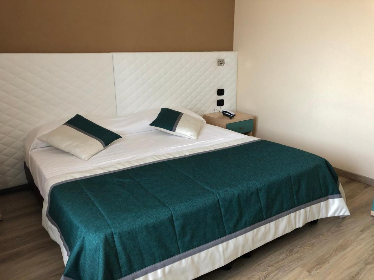 Hotel City Ківассо Екстер'єр фото
