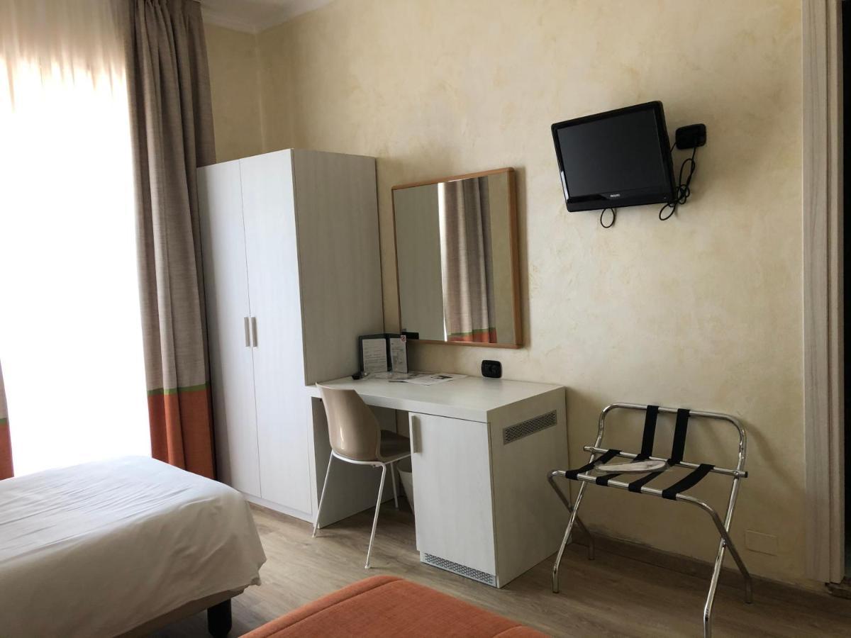 Hotel City Ківассо Екстер'єр фото